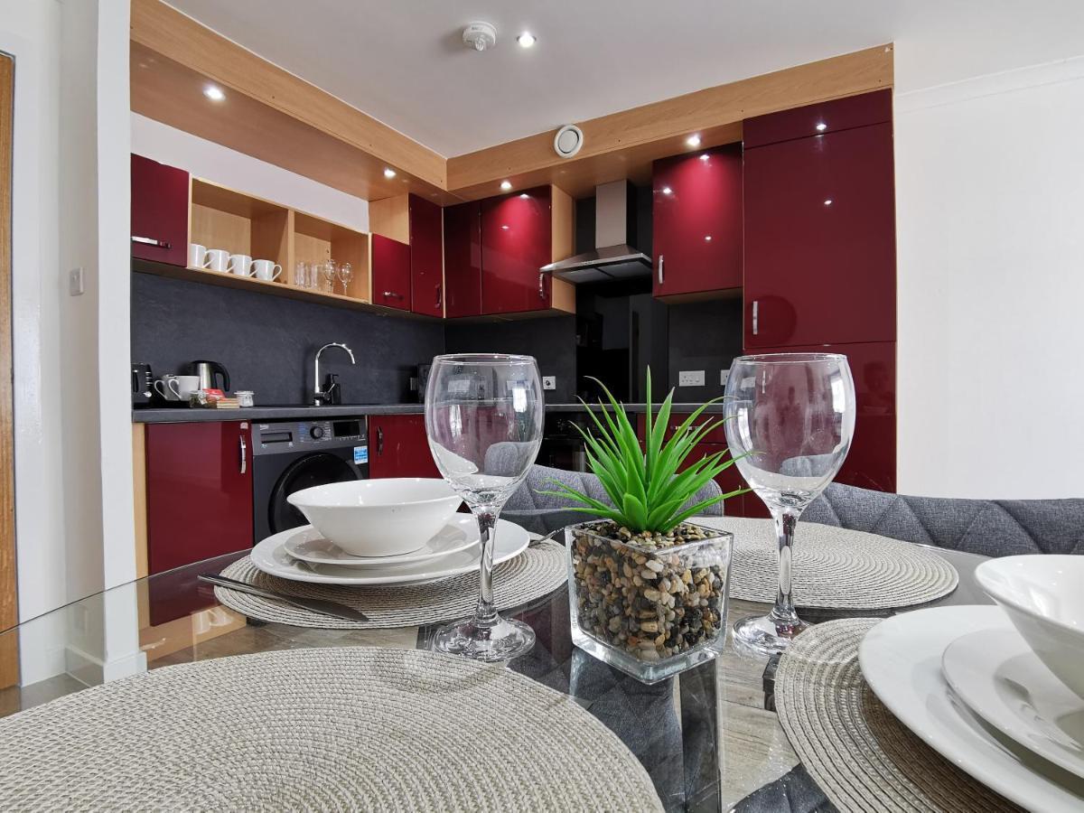 Vkm Apartments Glasgow Luaran gambar
