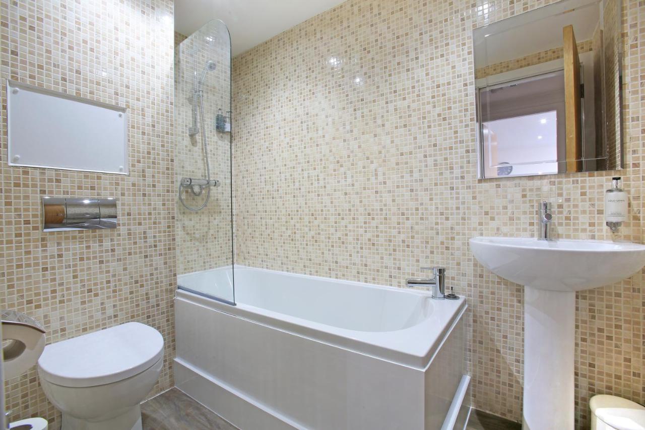 Vkm Apartments Glasgow Luaran gambar