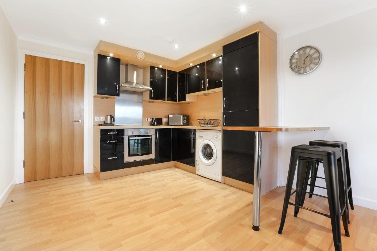 Vkm Apartments Glasgow Luaran gambar