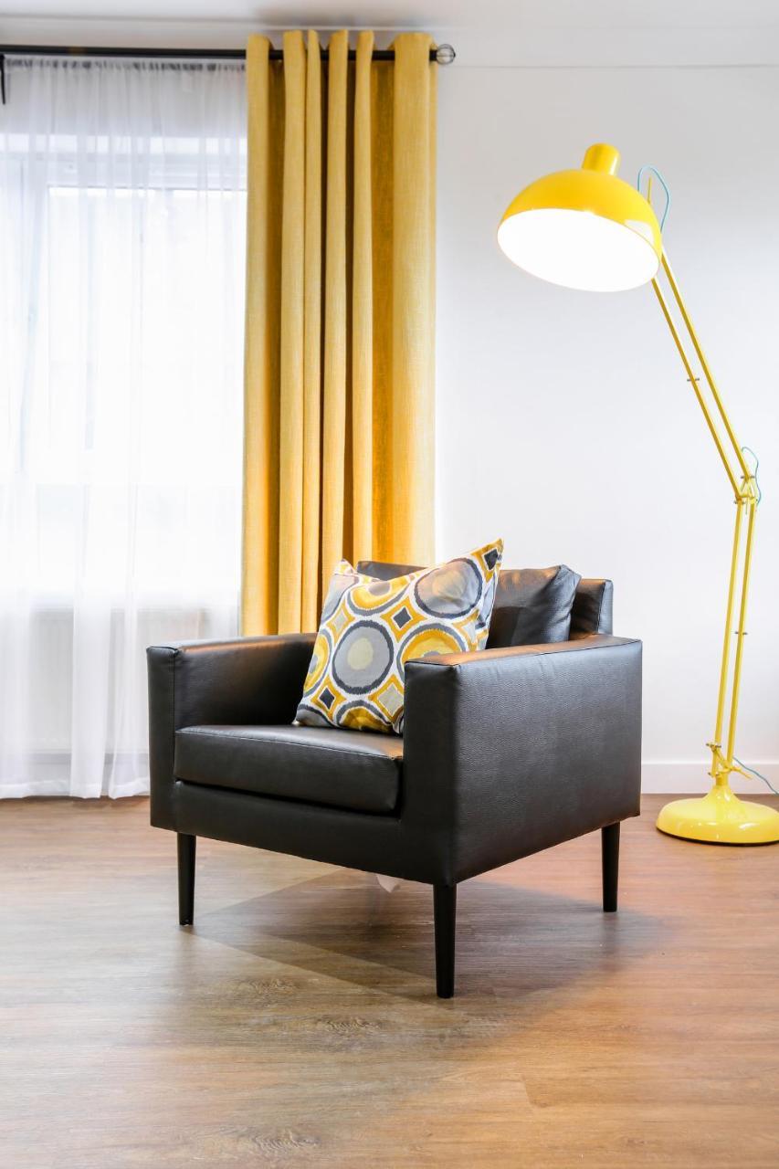 Vkm Apartments Glasgow Luaran gambar