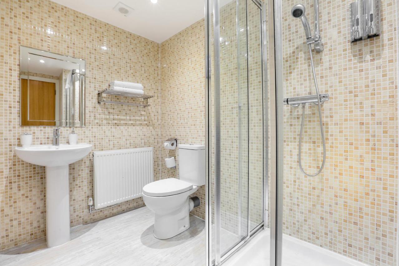 Vkm Apartments Glasgow Luaran gambar