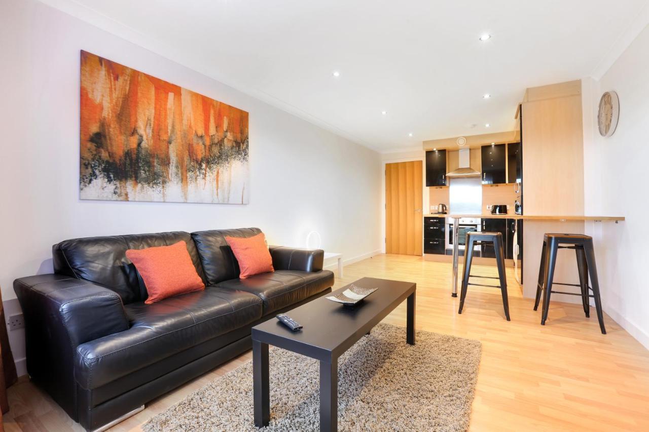 Vkm Apartments Glasgow Luaran gambar